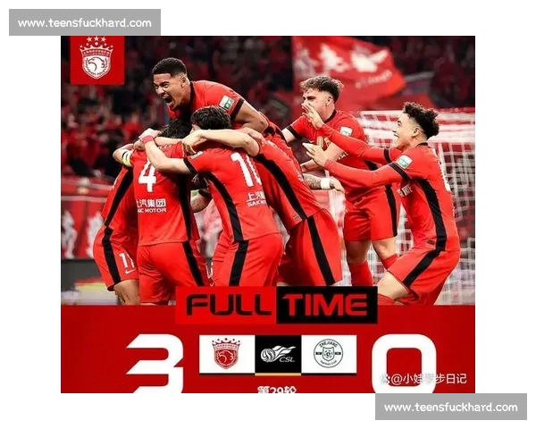 足球赛季最新战报：激情对决揭示球队强弱差距，争冠悬念再度升级 - 副本 - 副本